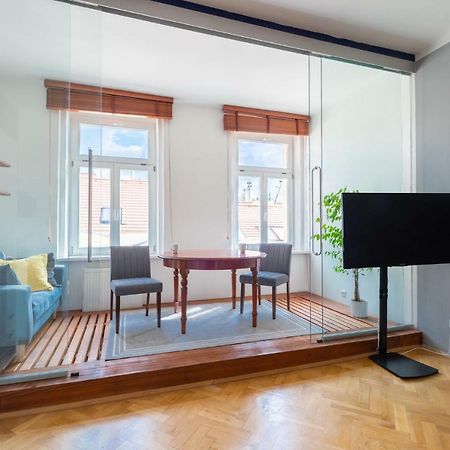 Modern Apartment Few Steps From Centre Praga Esterno foto