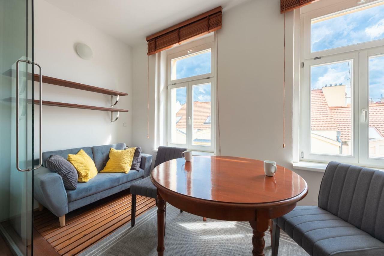 Modern Apartment Few Steps From Centre Praga Esterno foto